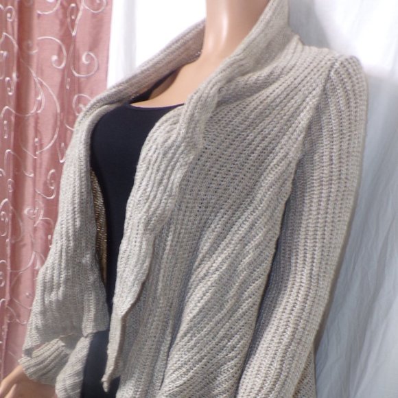 Tan Sweater Jacket Fall Ready (M) - Picture 4 of 6